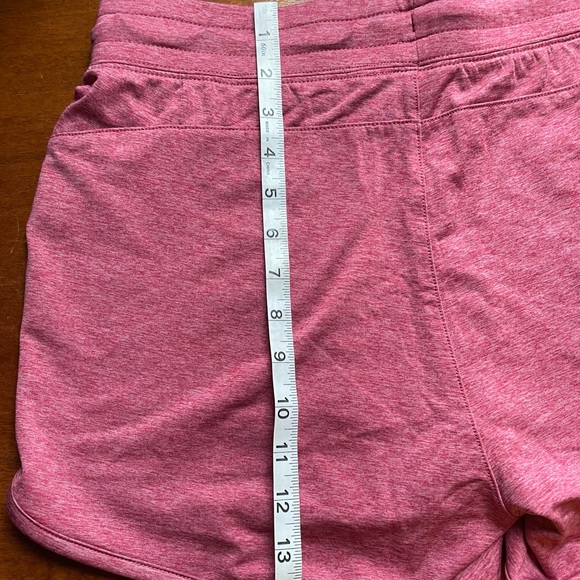 Free Country Women's Medium Knit Moisture wicking shorts with pockets - Picture 7 of 8